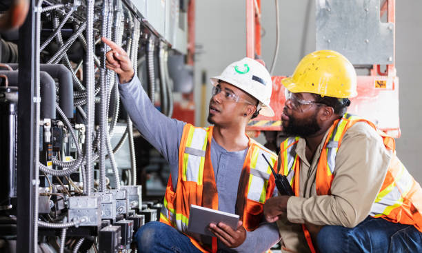 Best Local Electrician Companies  in Greenwood, MS
